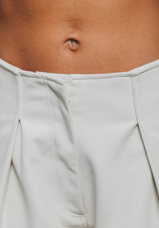 womens-leather-pants