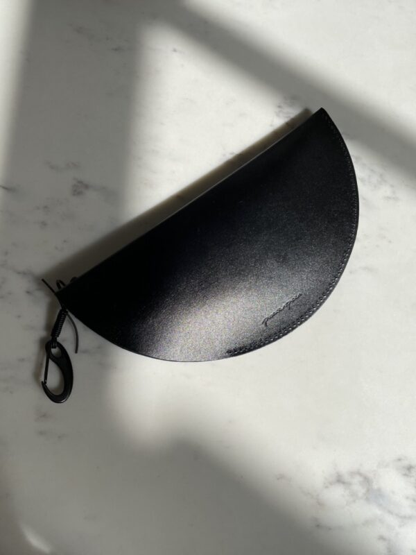 Wonderound - Half Moon Phone Case with Belt